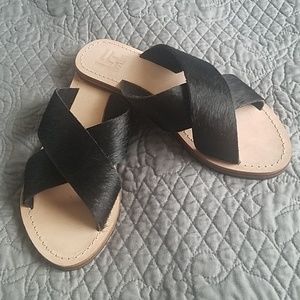 NWOT- LF/ LIFE Fur/Leather Cross Strap Slides